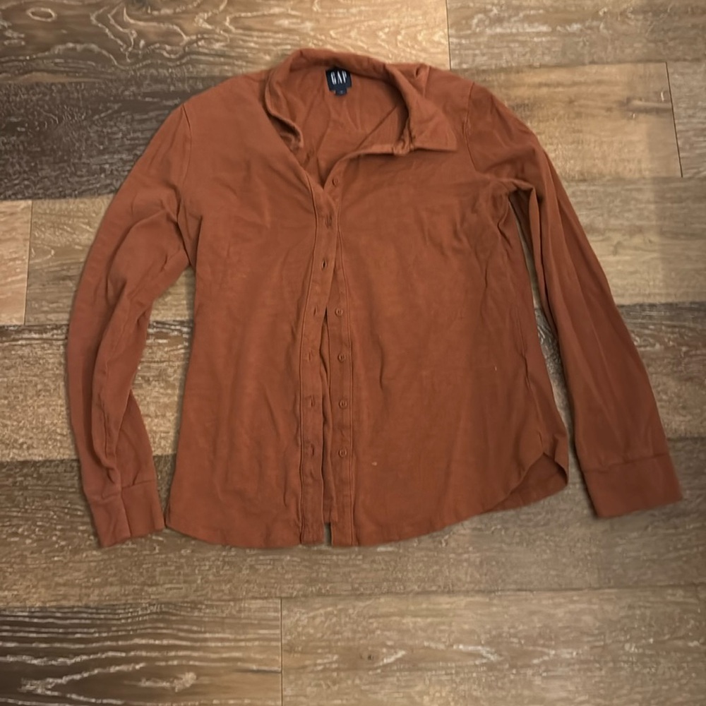 Gap long sleeved top